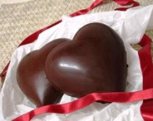 Receita de Coração de Chocolate recheado com Beijinho