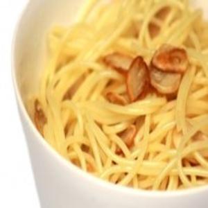 Receita de Espaguete alho e óleo com cogumelos