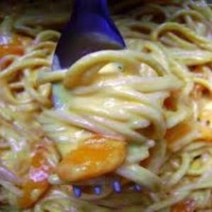 Receita de Espaguete ao molho de pimentão amarelo