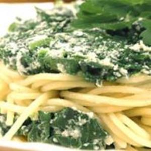 Receita de Espaguete com rúcula e ricota