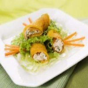 Receita de Minipanqueca de Cenoura com Salada Verde