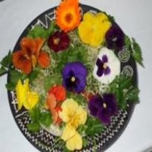 Receita de Salada de flores e ervas