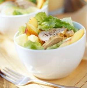 Receita de Salada de Lombo com Abacaxi e Gengibre