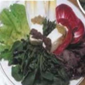 Receita de Salada de Mozzarella de Búfala com Pesto de Azeitona