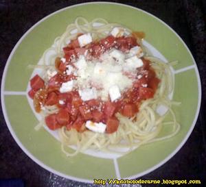 Receita de Spaghetti com Salsicha Vapt-Vupt